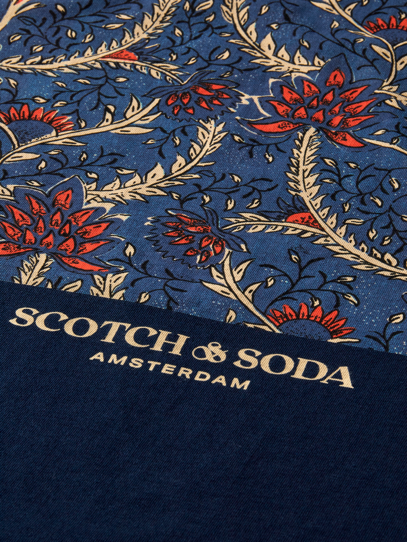 Scotch & Soda Graphic Artwork Tee In Navy (167340)